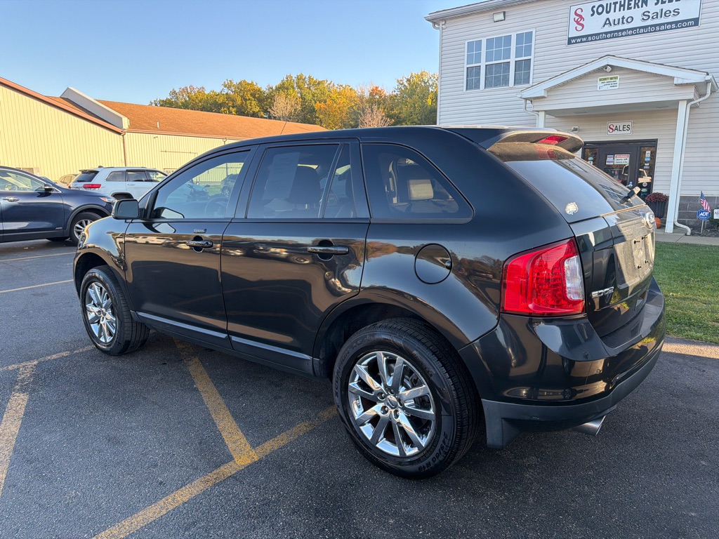 Photo 8 of this FORD EDGE