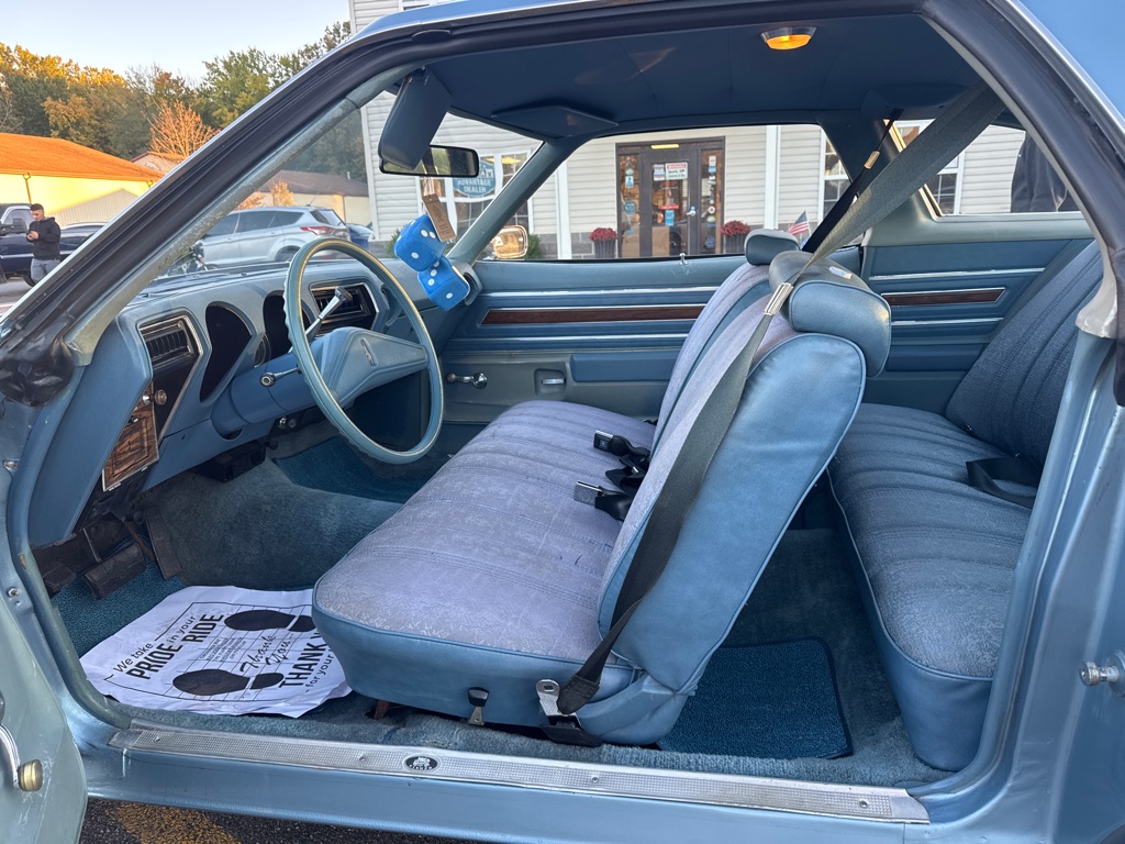 Photo 10 of this OLDSMOBILE CUTLASS