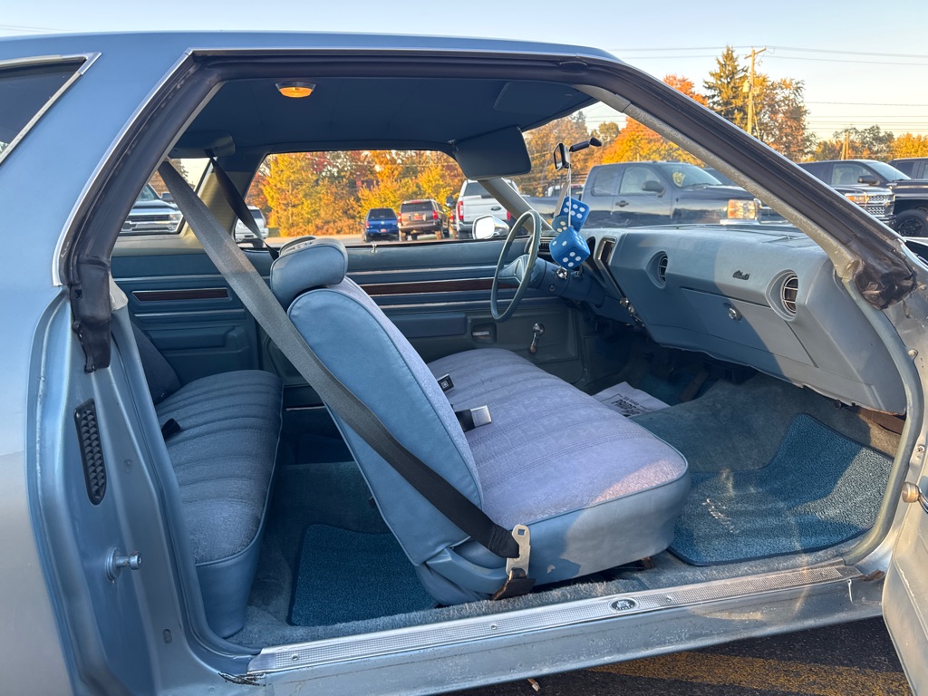 Photo 12 of this OLDSMOBILE CUTLASS