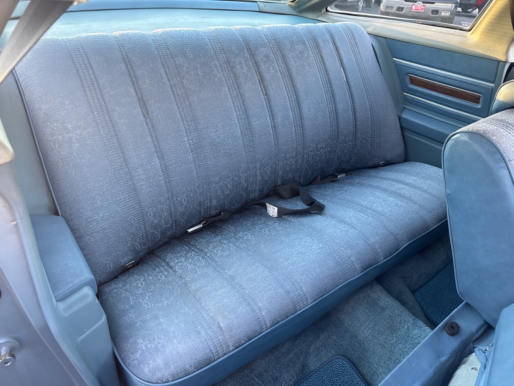 Photo 13 of this OLDSMOBILE CUTLASS