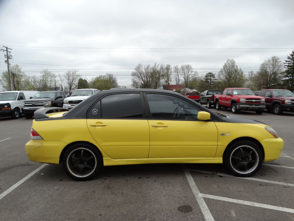 Mitsubishi lancer oz rally