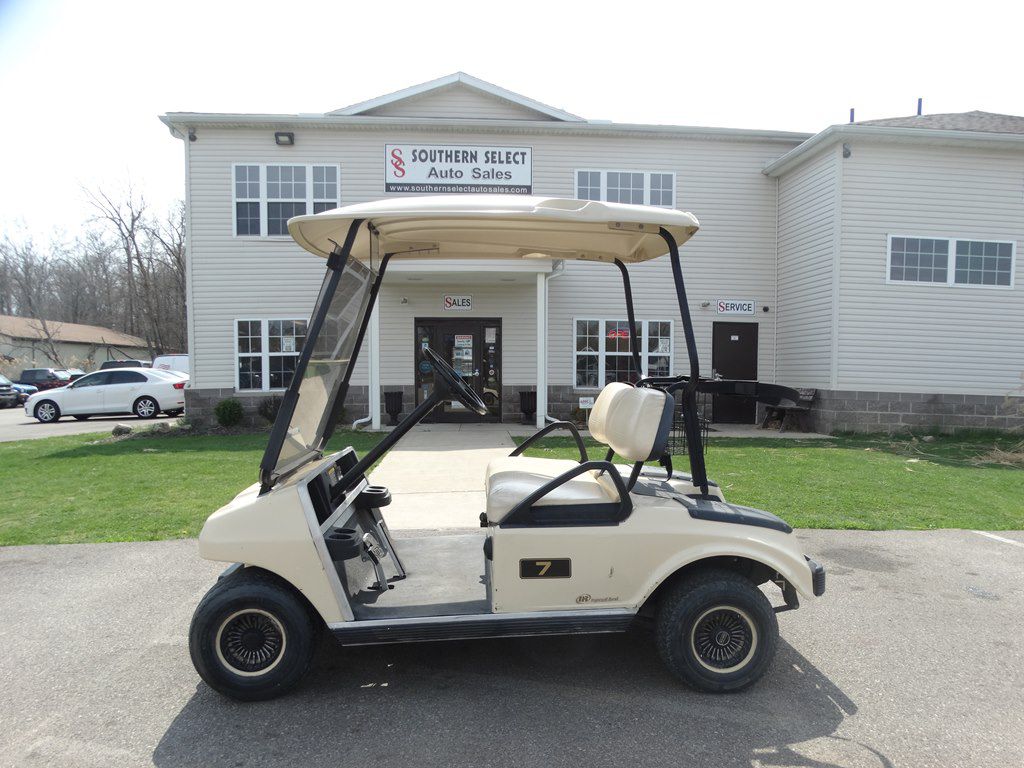 2011 CLUB CAR GOLF CART 