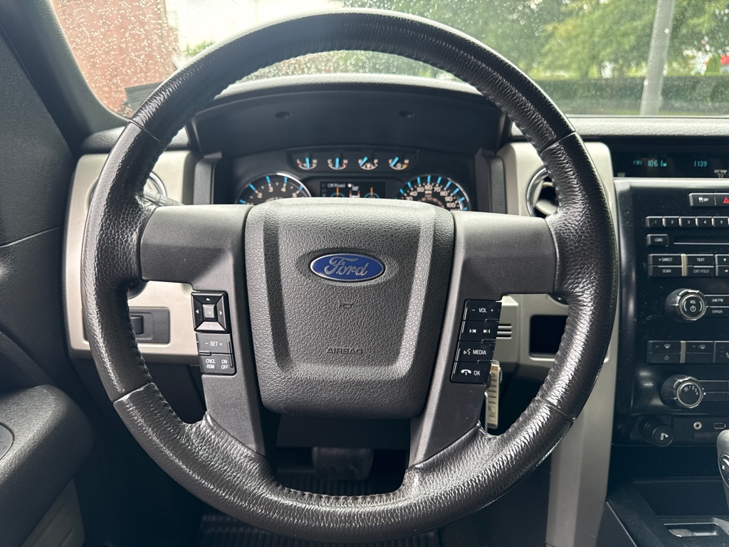 2011 Ford F150 #20