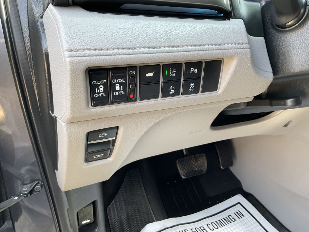 Photo 37 of this HONDA ODYSSEY