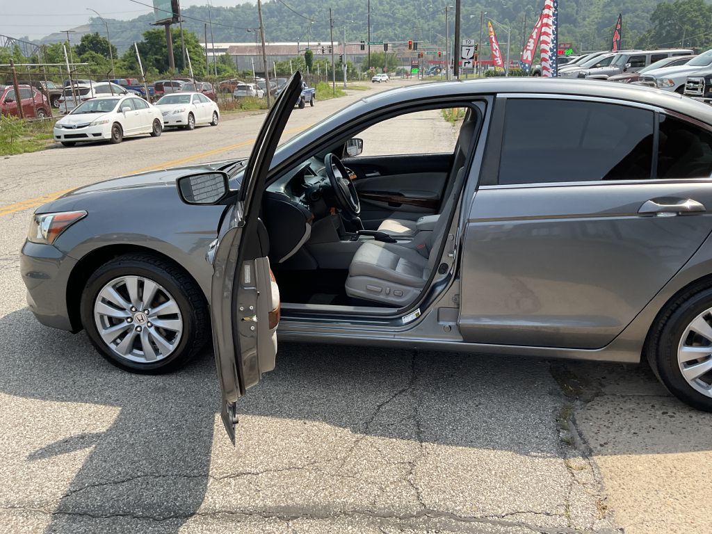 Photo 13 of this HONDA ACCORD