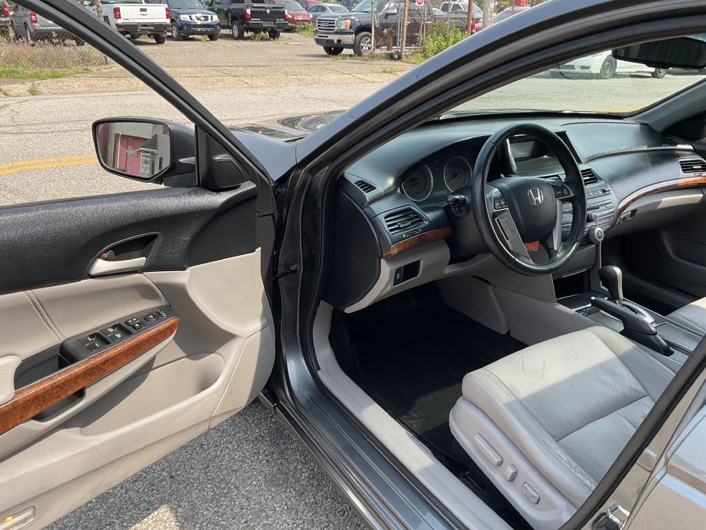 Photo 15 of this HONDA ACCORD
