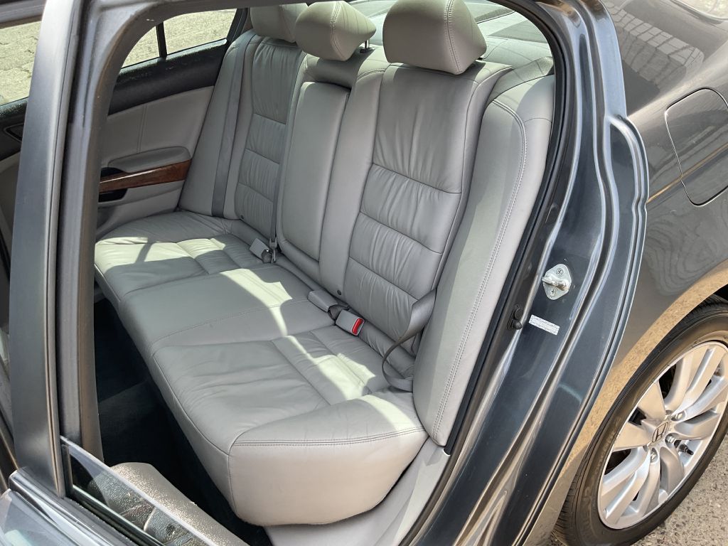 Photo 21 of this HONDA ACCORD