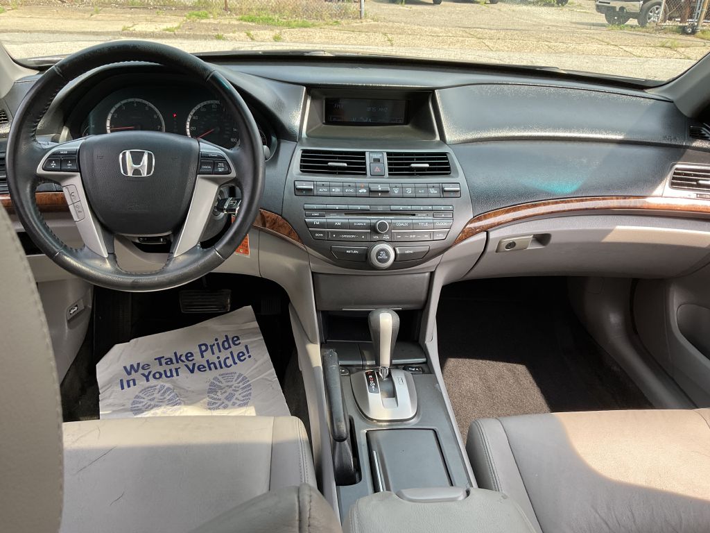 Photo 28 of this HONDA ACCORD