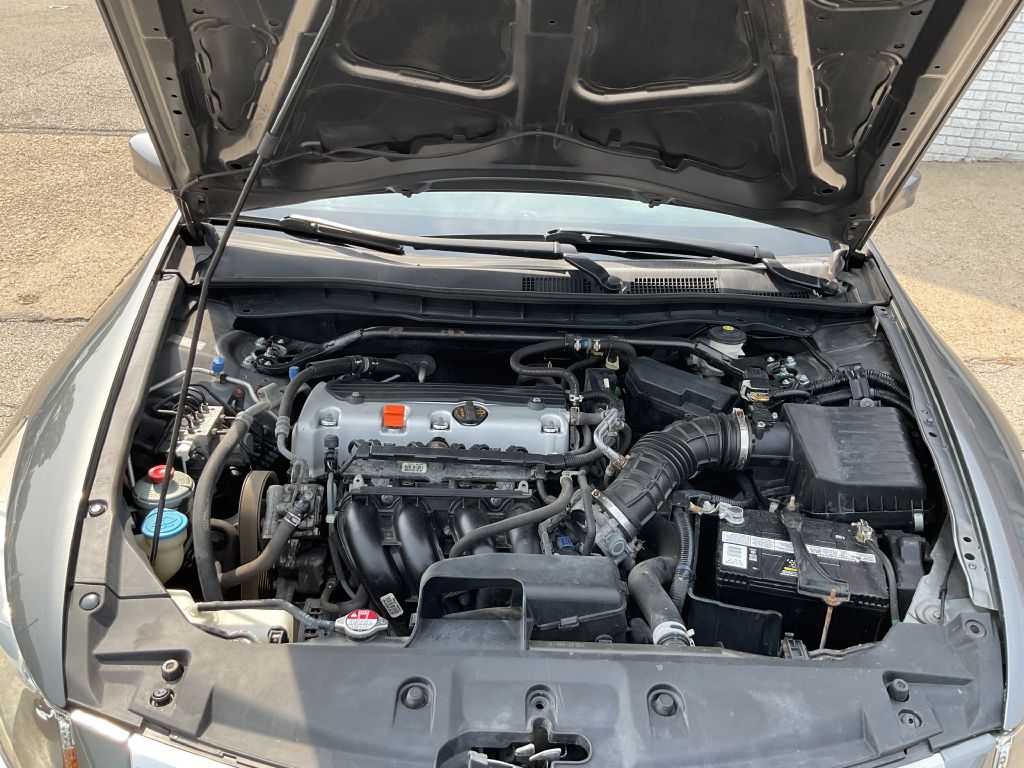 Photo 37 of this HONDA ACCORD