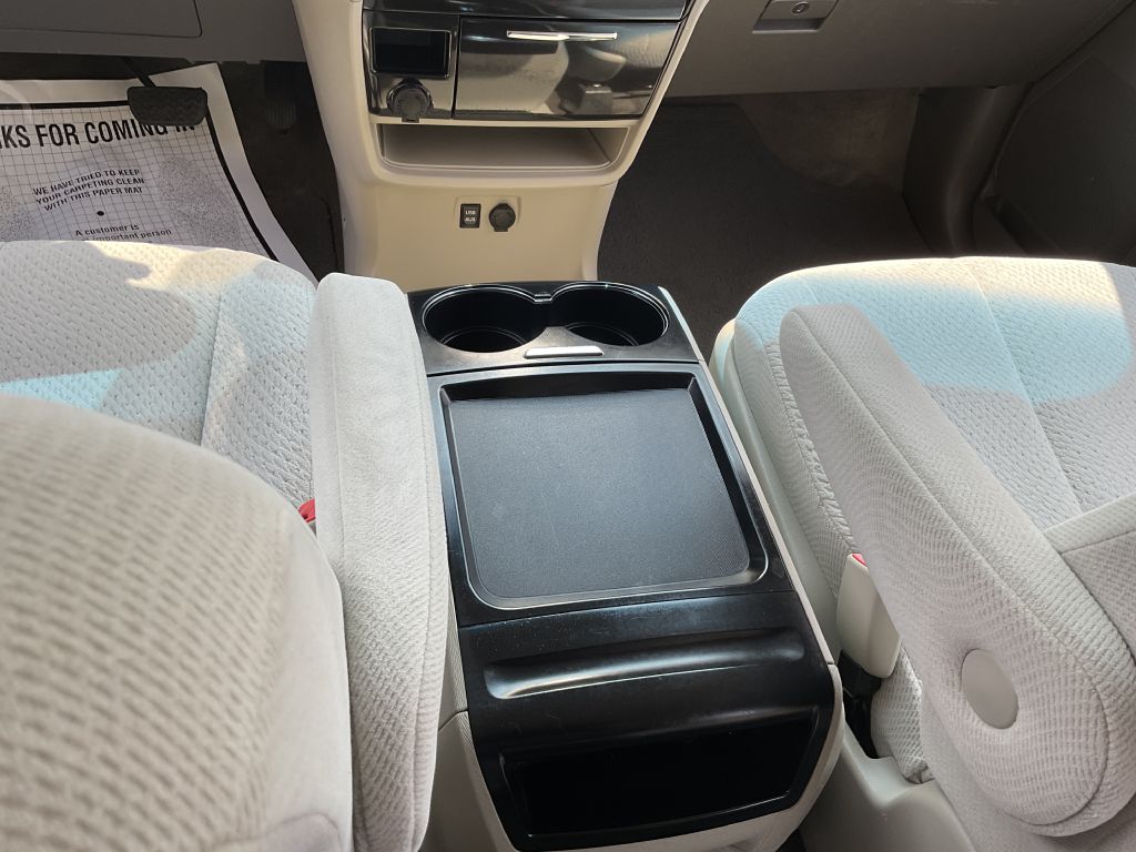 Photo 32 of this TOYOTA SIENNA