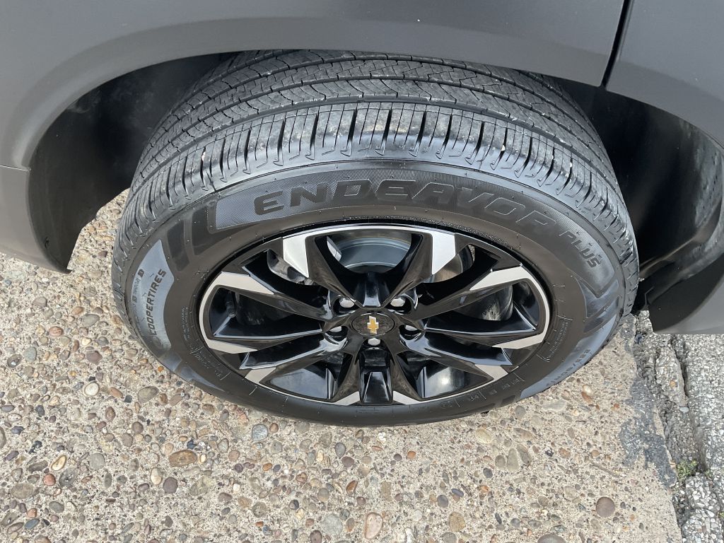 Photo 12 of this CHEVROLET TRAILBLAZER