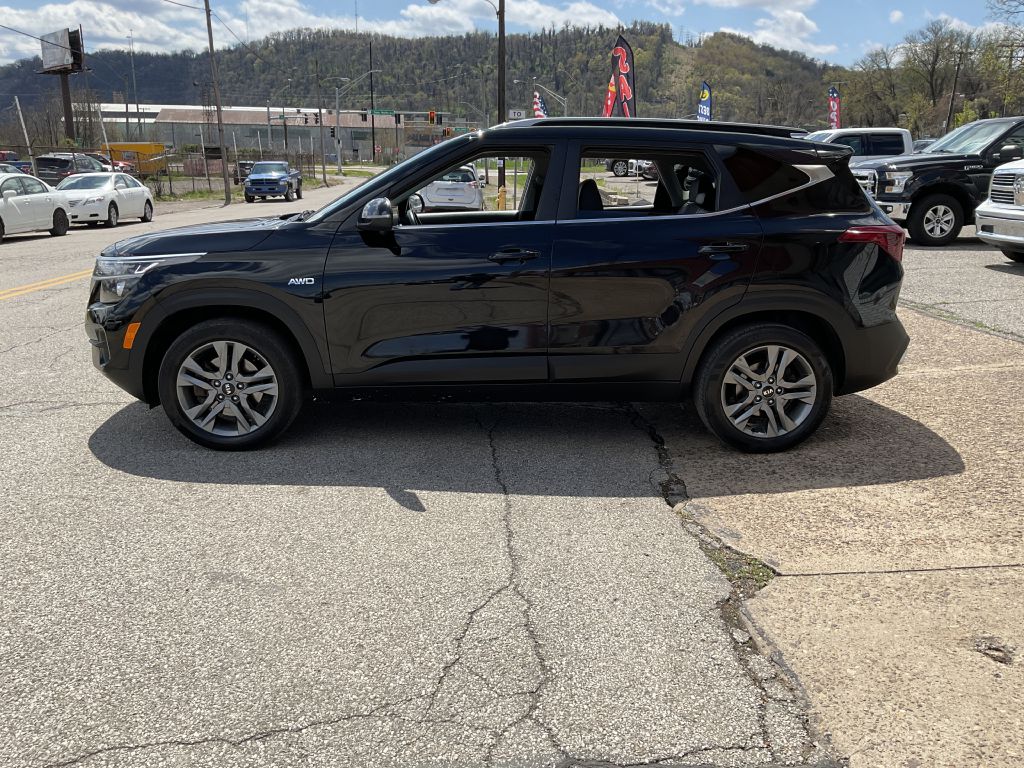 Photo 6 of this KIA SELTOS