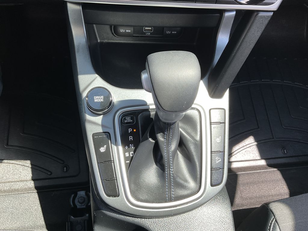 Photo 33 of this KIA SELTOS