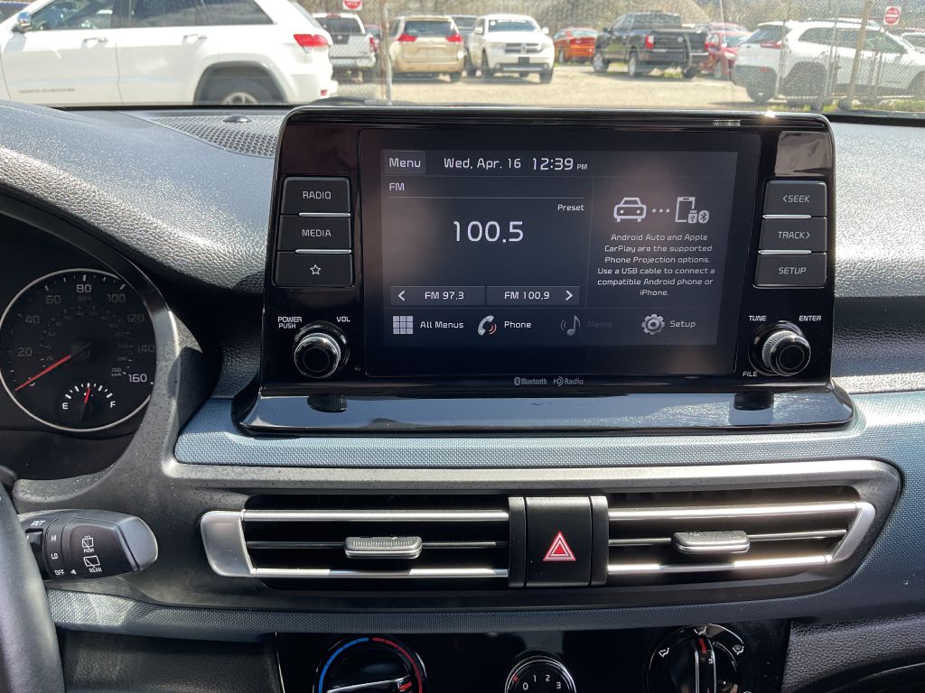 Photo 34 of this KIA SELTOS