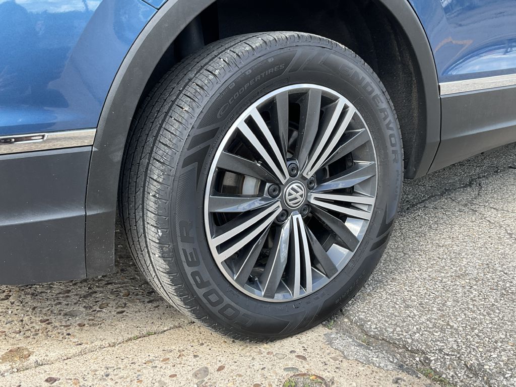 Photo 11 of this VOLKSWAGEN TIGUAN