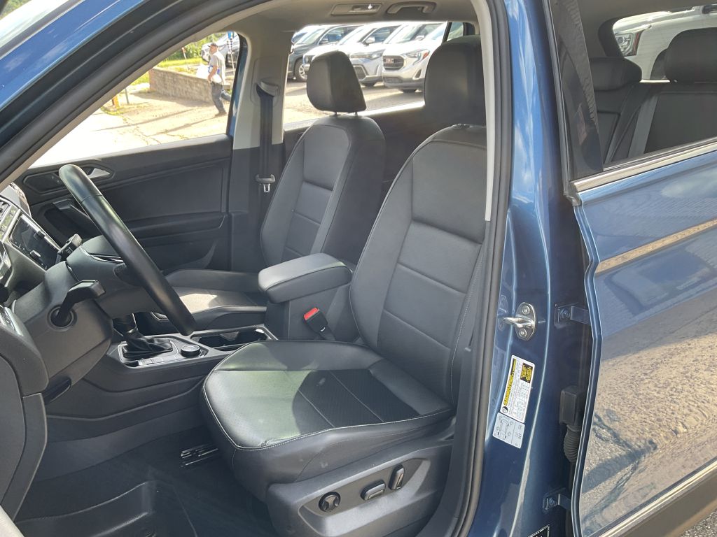 Photo 14 of this VOLKSWAGEN TIGUAN