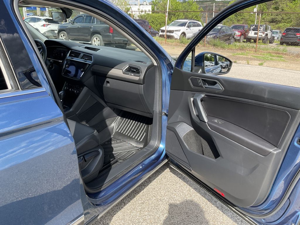 Photo 15 of this VOLKSWAGEN TIGUAN