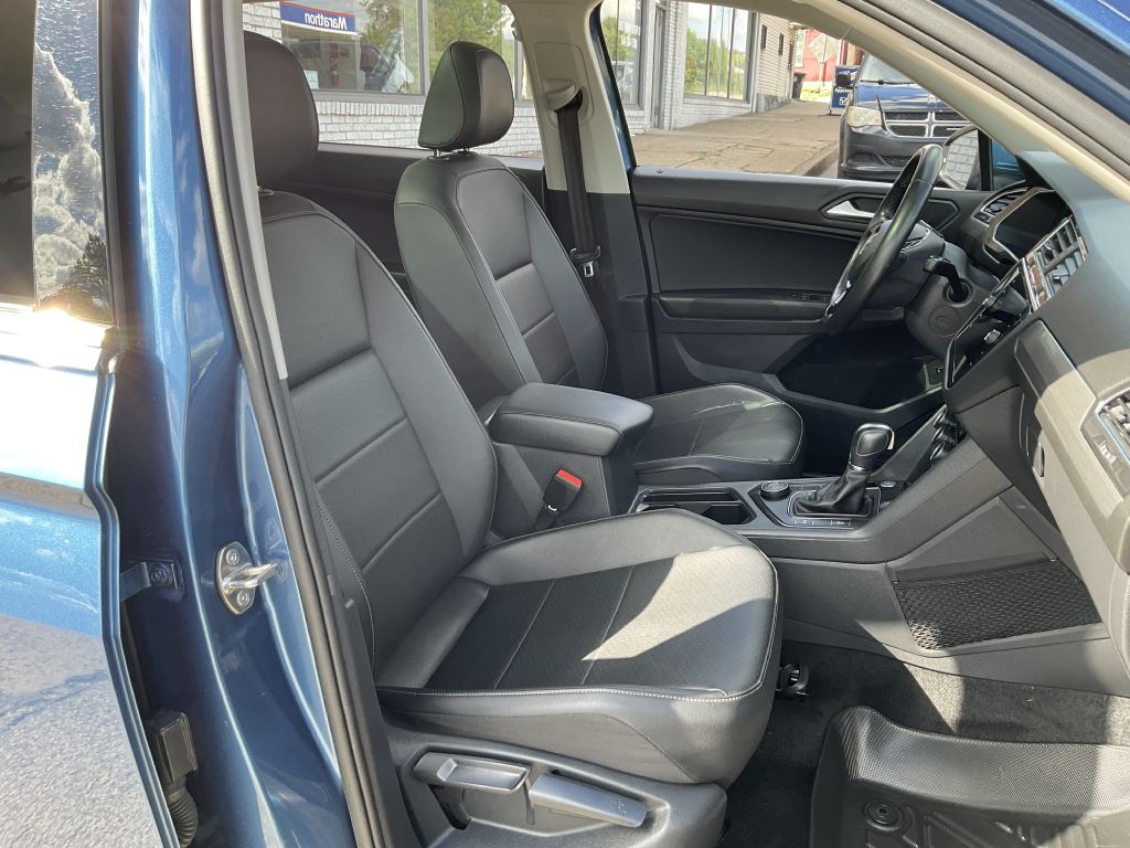 Photo 16 of this VOLKSWAGEN TIGUAN