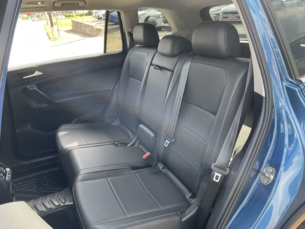 Photo 18 of this VOLKSWAGEN TIGUAN