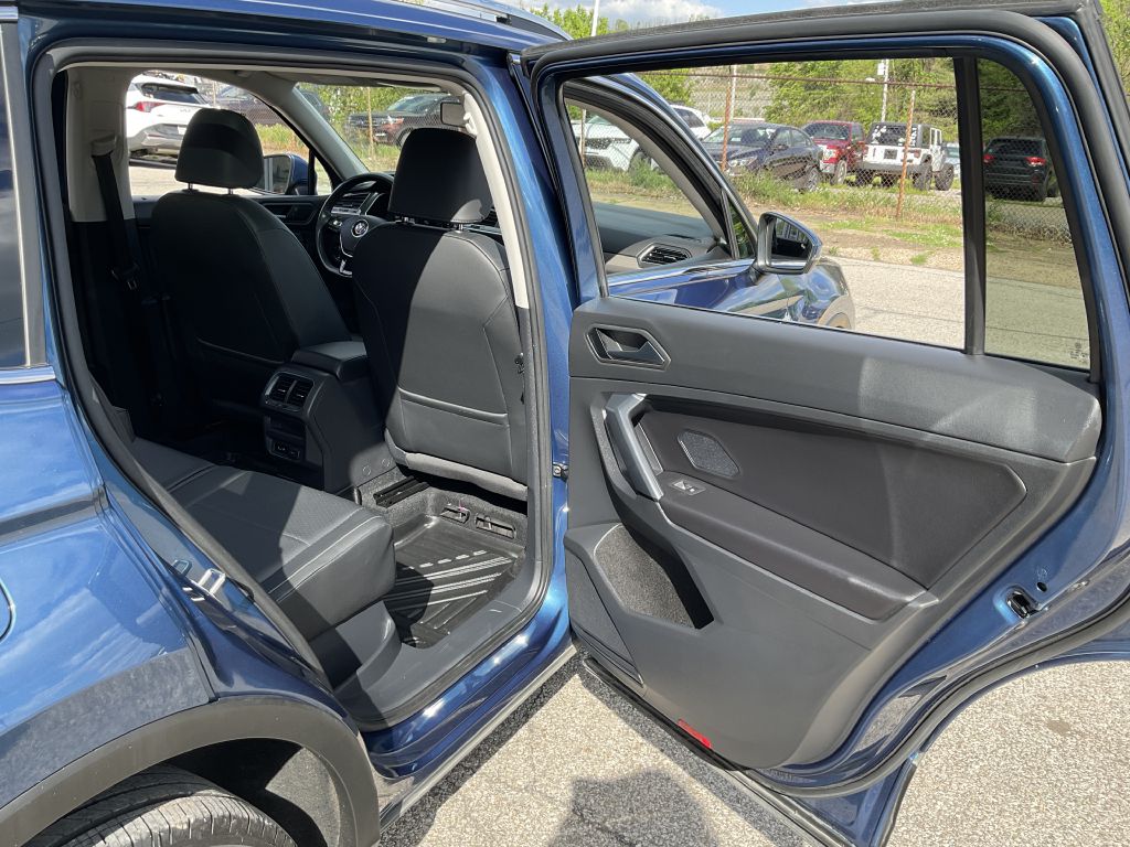 Photo 19 of this VOLKSWAGEN TIGUAN