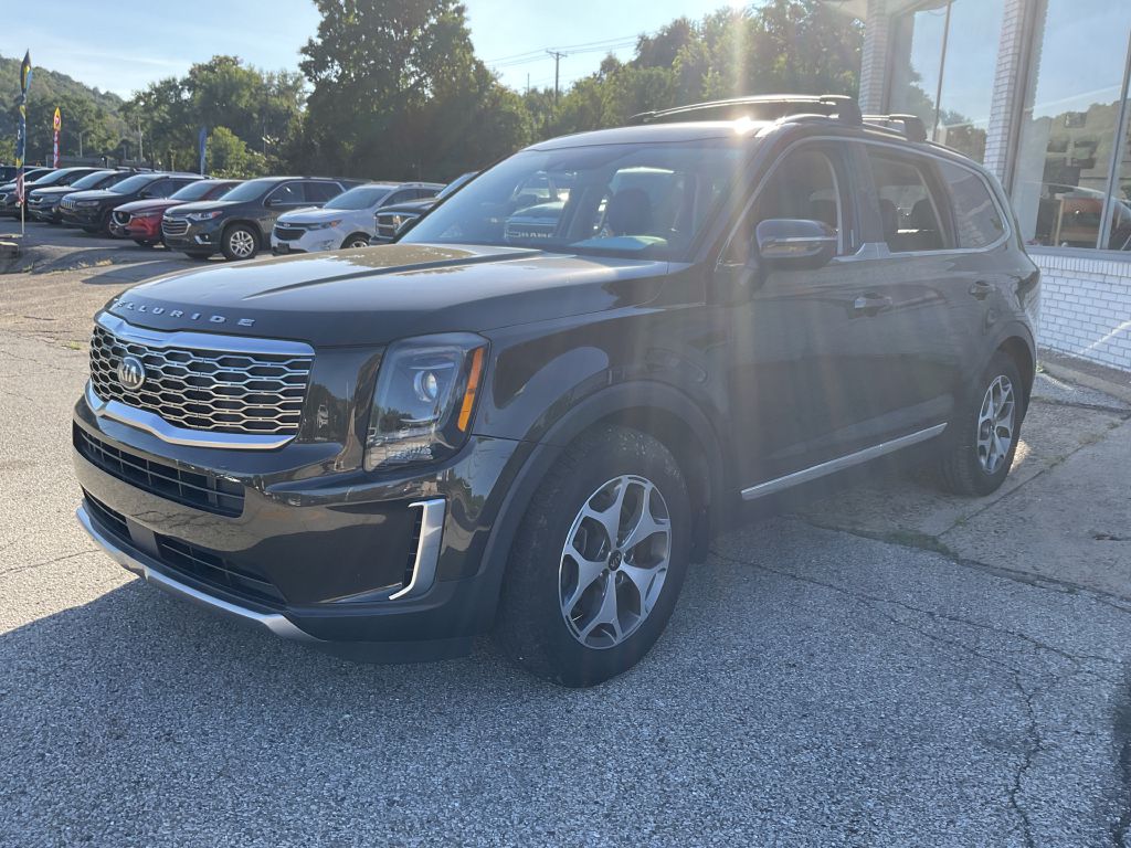 Photo 5 of this KIA TELLURIDE