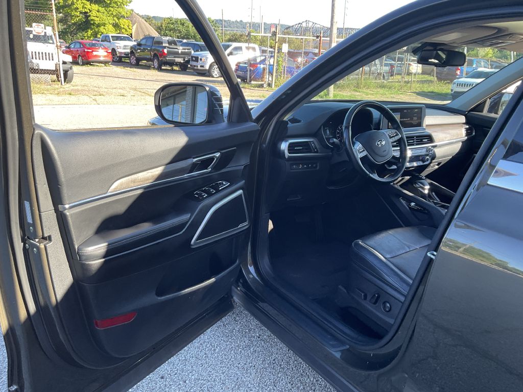 Photo 16 of this KIA TELLURIDE