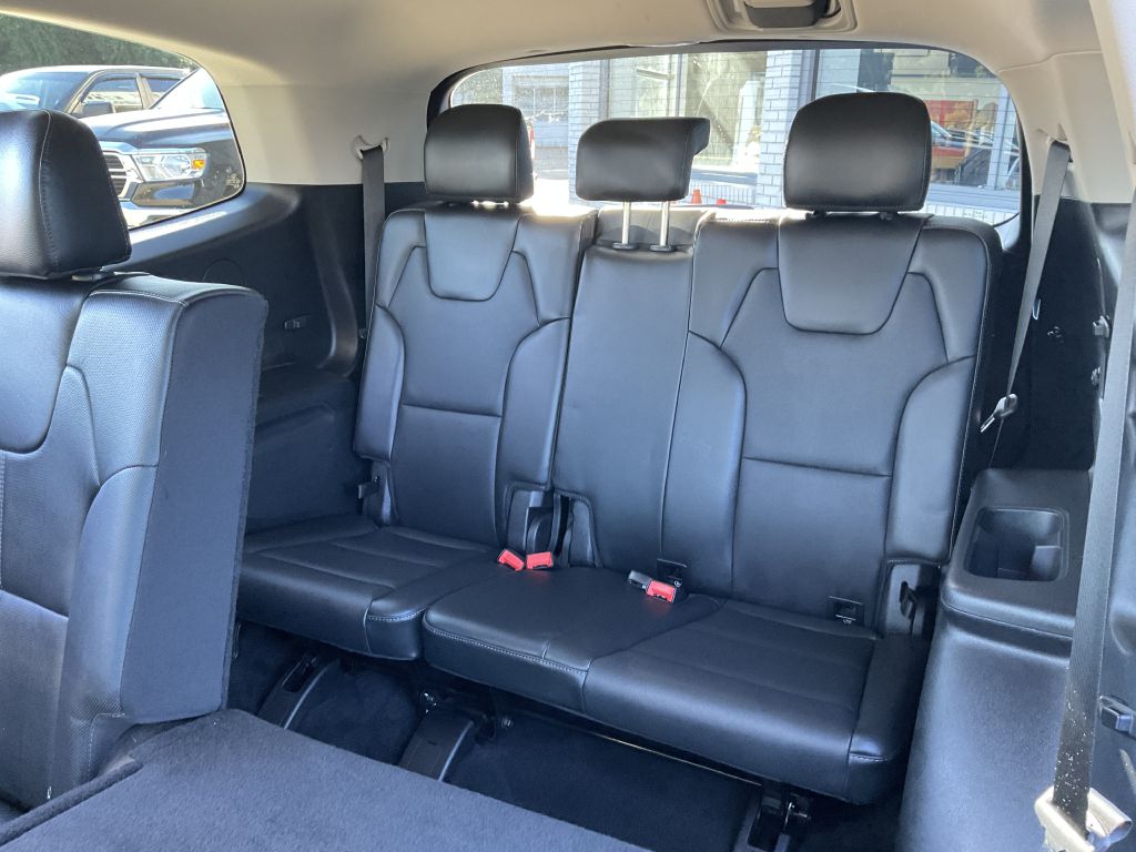 Photo 22 of this KIA TELLURIDE