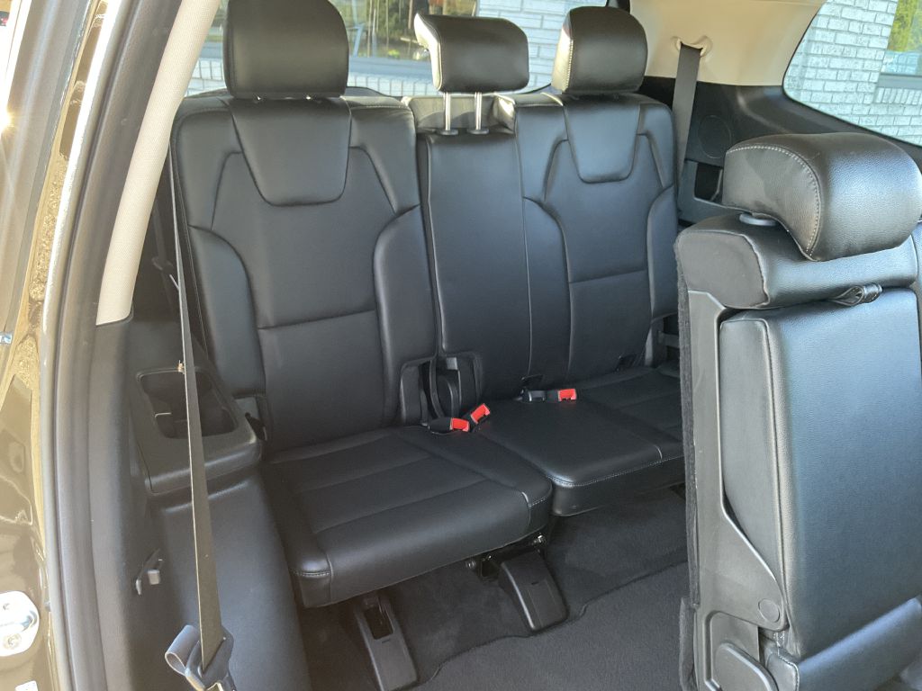 Photo 26 of this KIA TELLURIDE