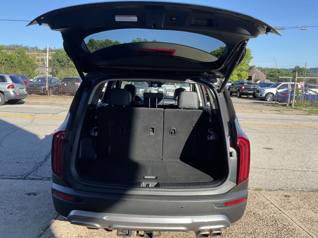 Photo 27 of this KIA TELLURIDE