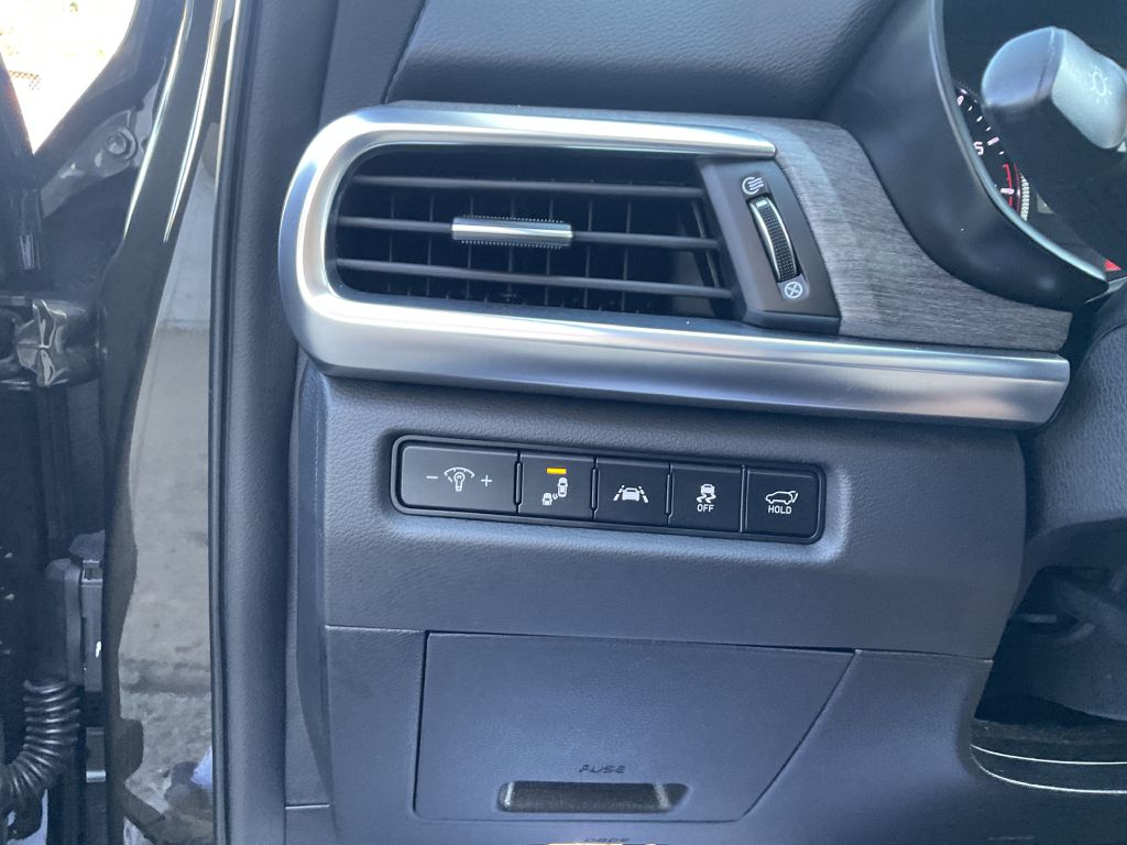 Photo 34 of this KIA TELLURIDE