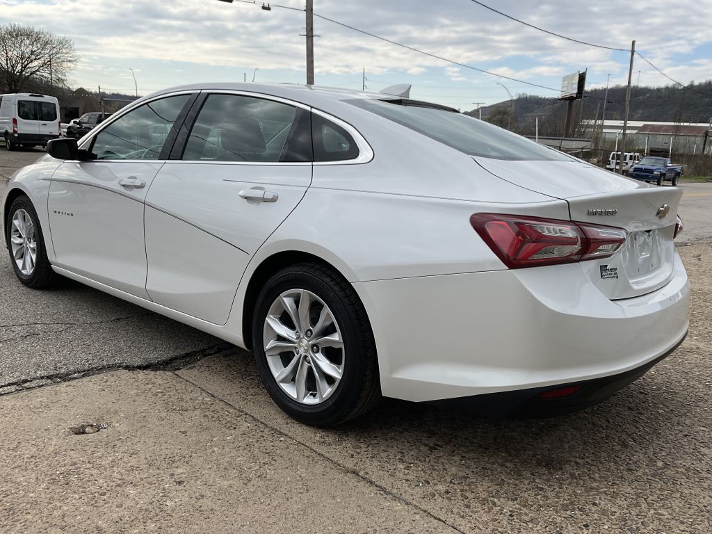 Photo 7 of this CHEVROLET MALIBU
