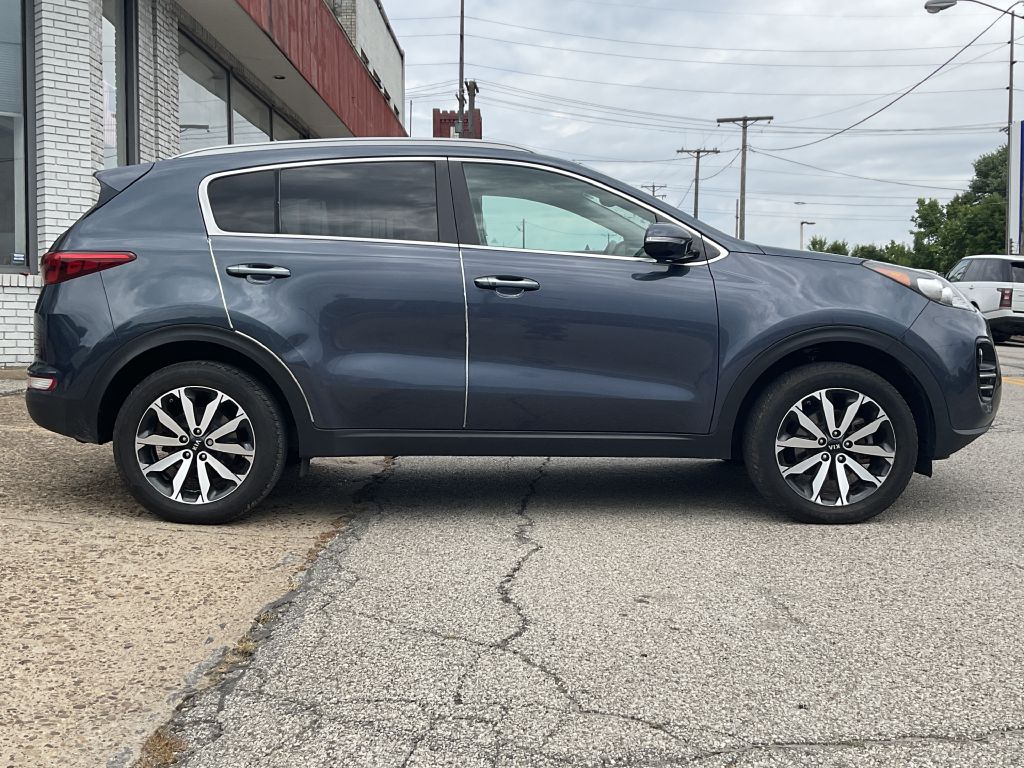 Photo 2 of this KIA SPORTAGE