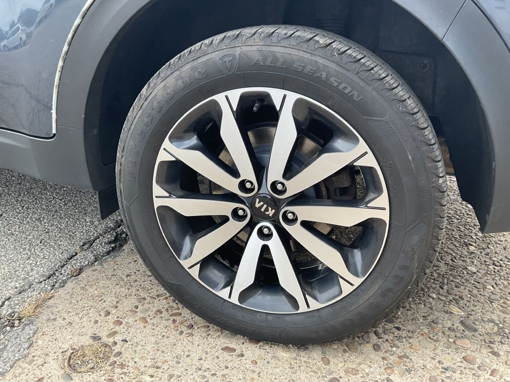 Photo 11 of this KIA SPORTAGE
