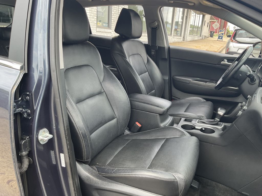 Photo 16 of this KIA SPORTAGE