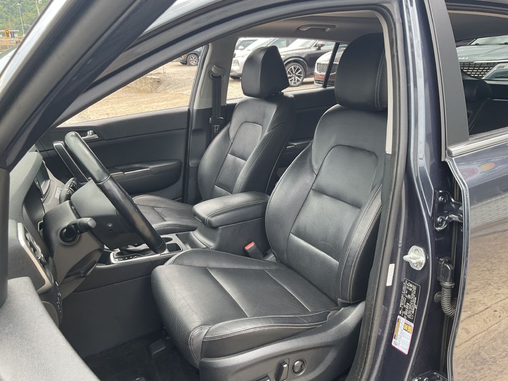 Photo 14 of this KIA SPORTAGE