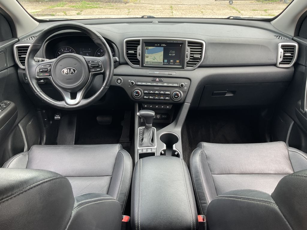 Photo 22 of this KIA SPORTAGE