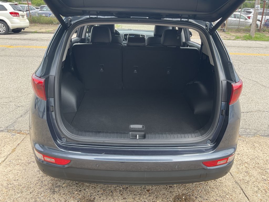 Photo 21 of this KIA SPORTAGE