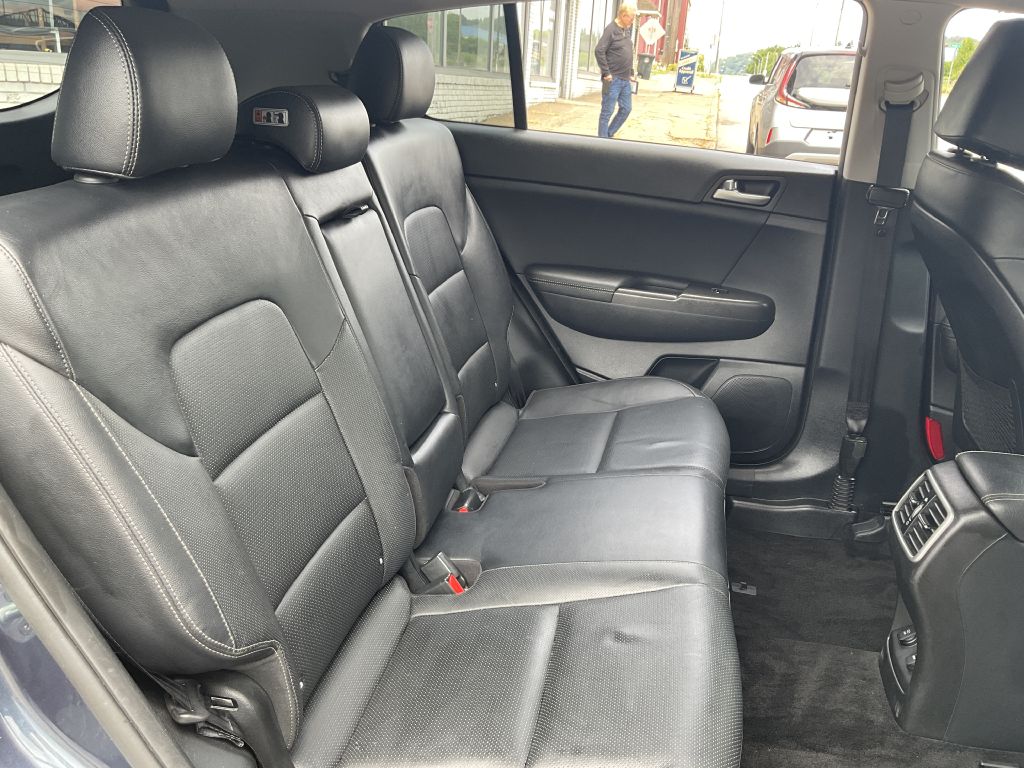 Photo 20 of this KIA SPORTAGE