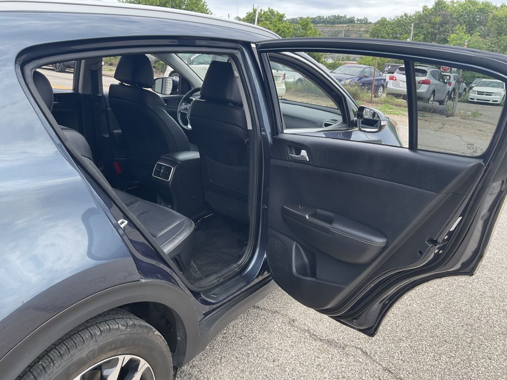 Photo 19 of this KIA SPORTAGE