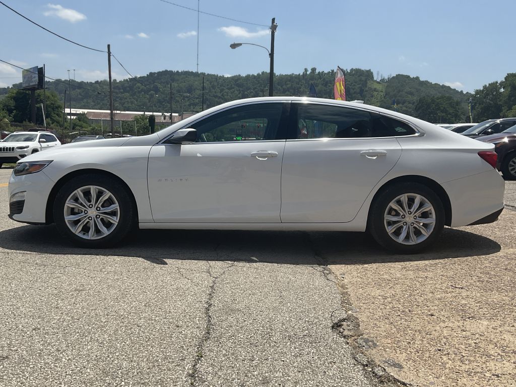 Photo 6 of this CHEVROLET MALIBU