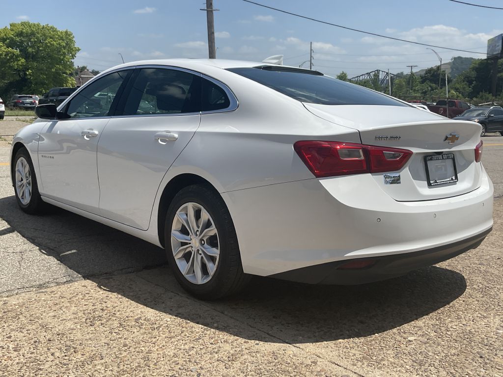 Photo 7 of this CHEVROLET MALIBU