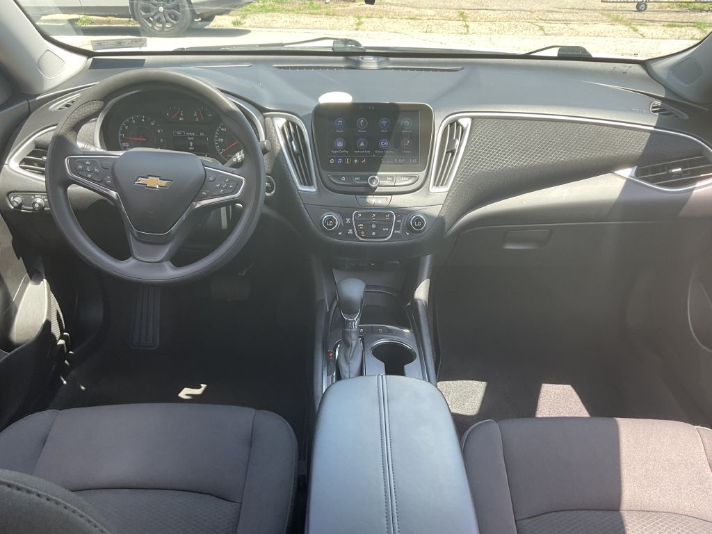 Photo 23 of this CHEVROLET MALIBU