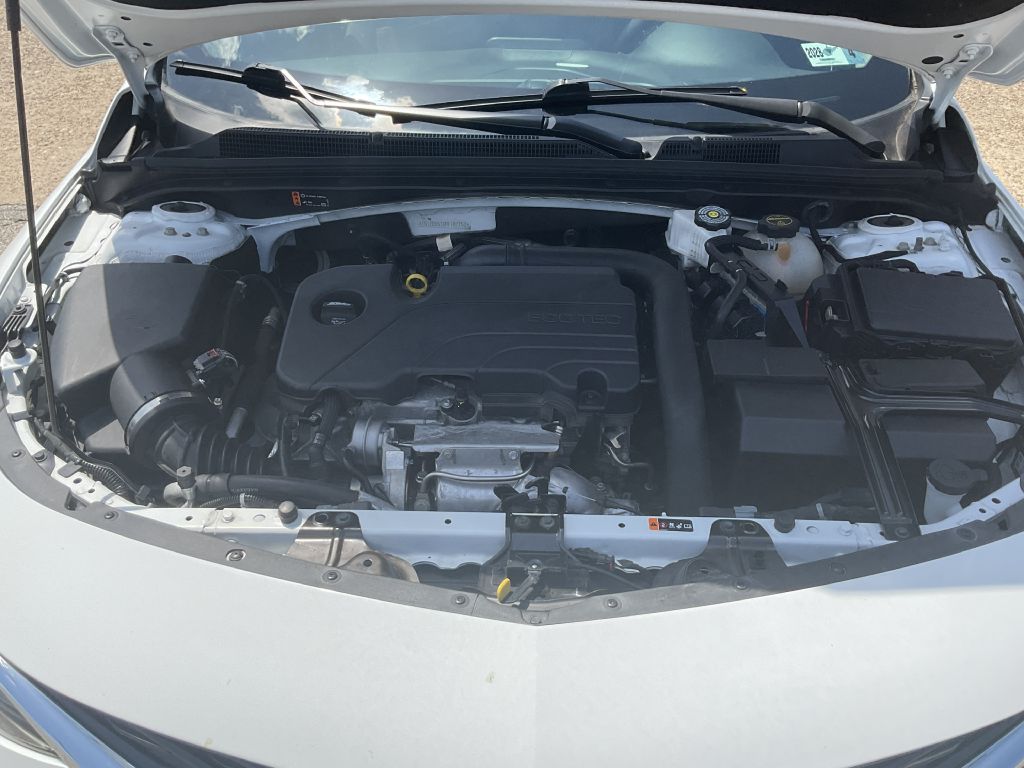 Photo 27 of this CHEVROLET MALIBU