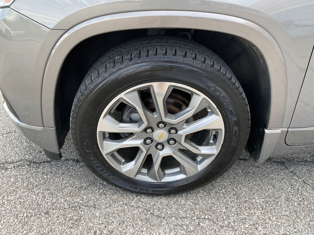 Photo 9 of this CHEVROLET TRAVERSE