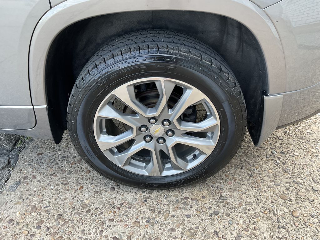 Photo 10 of this CHEVROLET TRAVERSE