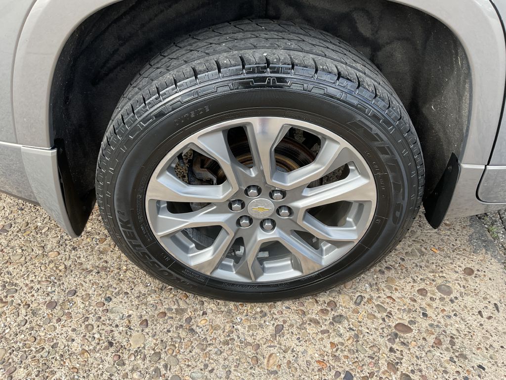 Photo 12 of this CHEVROLET TRAVERSE