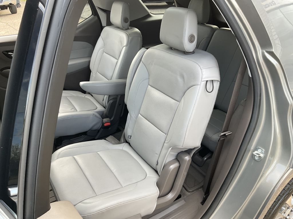 Photo 20 of this CHEVROLET TRAVERSE