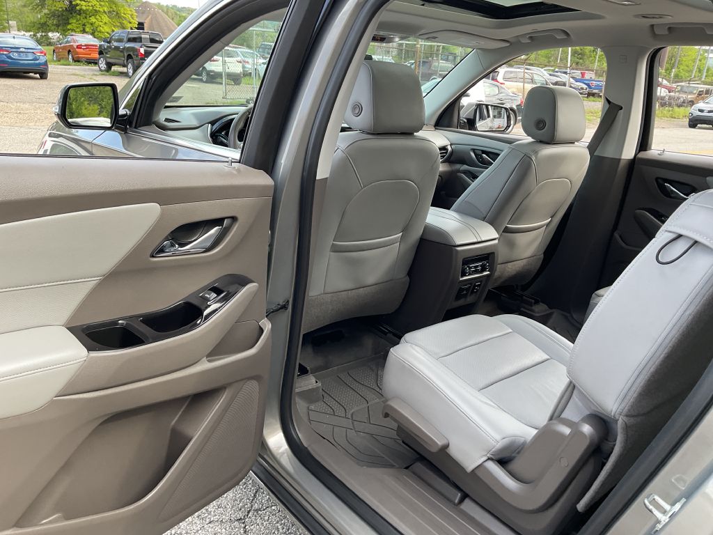Photo 21 of this CHEVROLET TRAVERSE