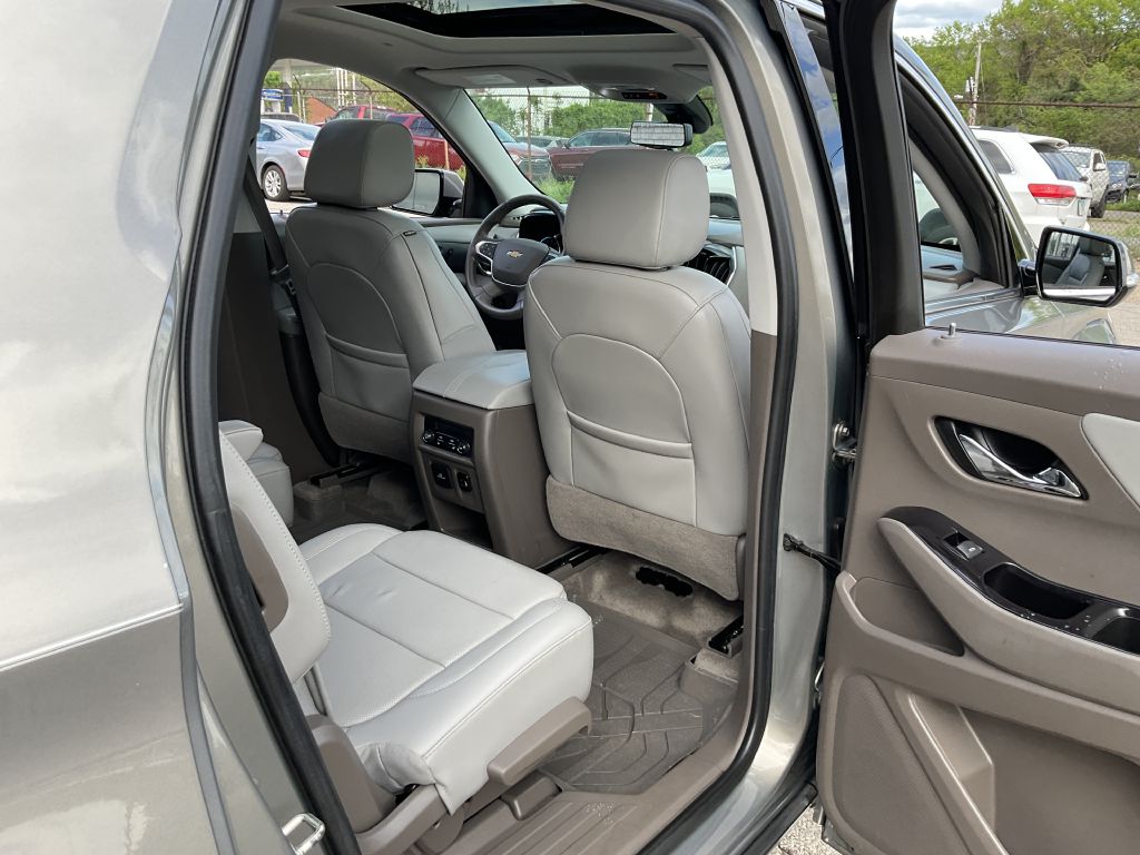 Photo 25 of this CHEVROLET TRAVERSE