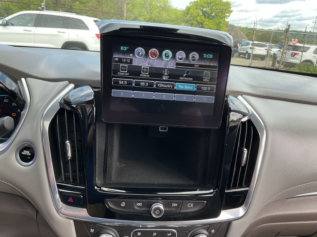 Photo 37 of this CHEVROLET TRAVERSE